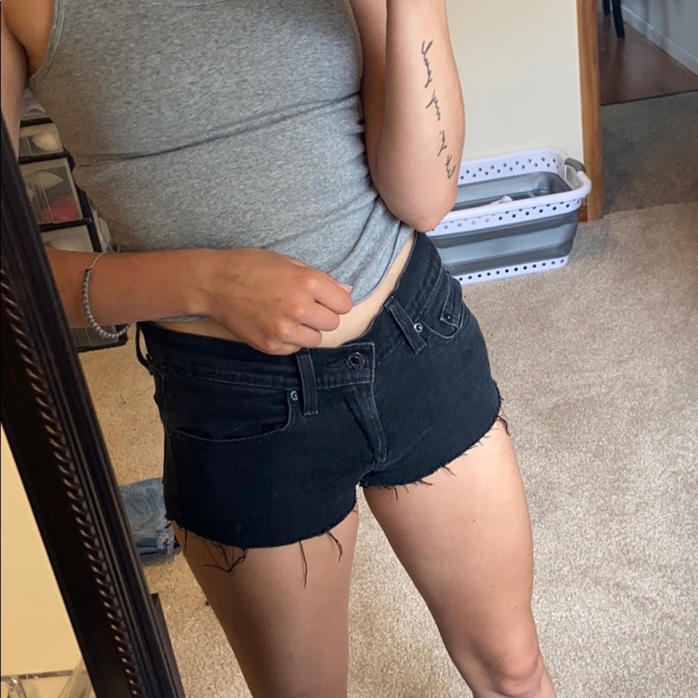 Levi Black Short Shorts